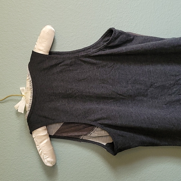 One September Sleeveless Razorback Top - Picture 3 of 5